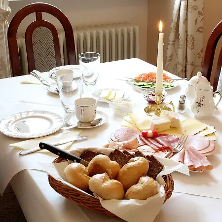 Martinerhof Konukevi 3*